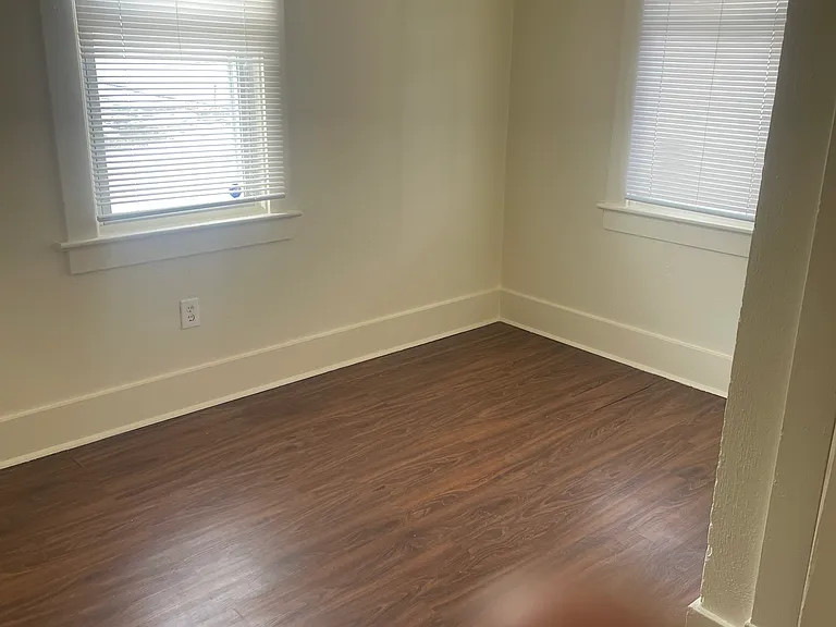 2313 Sheffield Rd — Photo 3