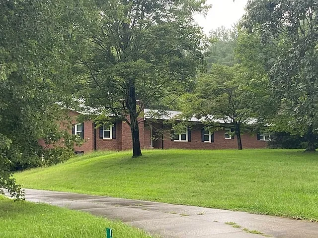 1103 Boston Rd