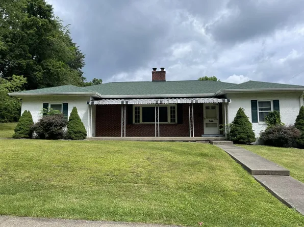 500 W Maple Ave, Fayetteville, WV 25840
