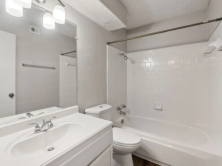 Villas at Mueller — Photo 61