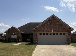 1417 Puritan Dr, Jacksonville, AR 72076
