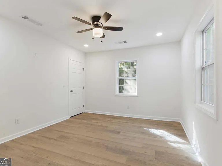 1015 Sims St SW — Photo 26