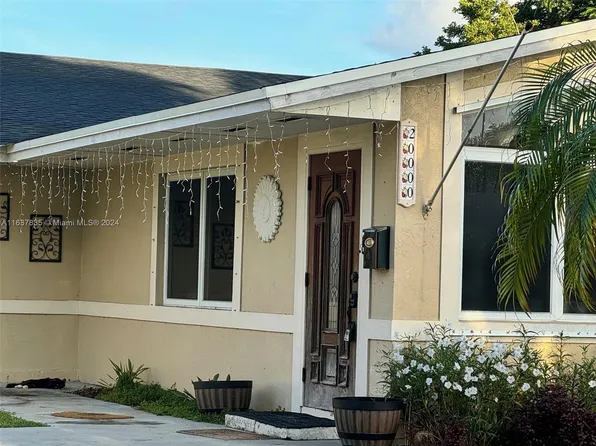 20000 Bel Aire Dr, Cutler Bay, FL 33189