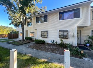 6132 SW 8th Pl, Gainesville, FL 32607