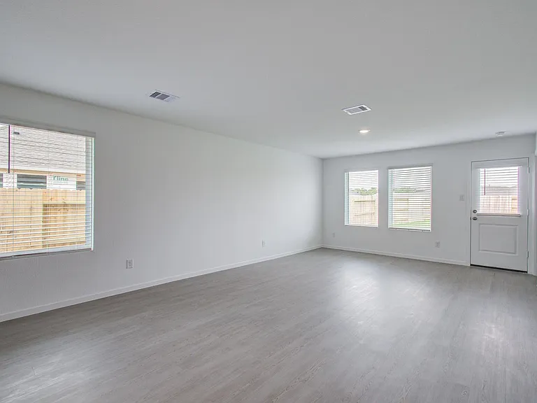 18054 Le Gotte Ln — Photo 16