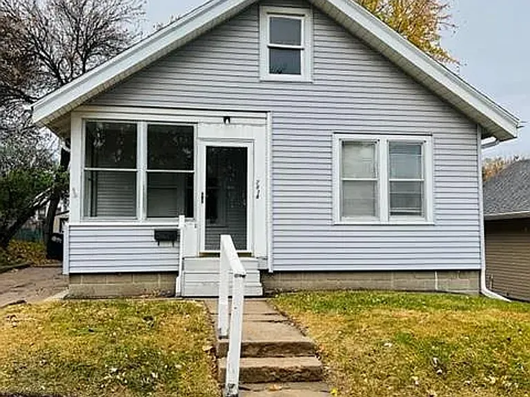2914 N 49th Ave — Photo 1