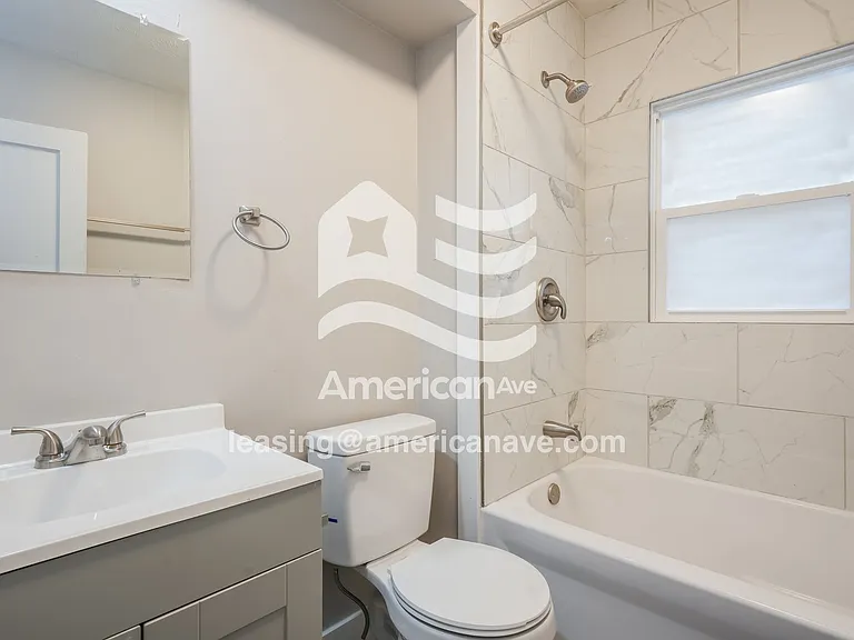 1666261_012_bathroom_13717719.jpg