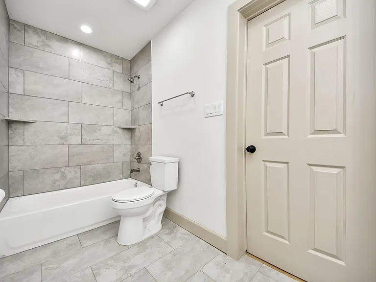 2919 Rosedale St #B — Photo 20