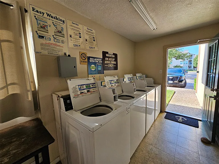 12600 Melville Dr #321B — Photo 29
