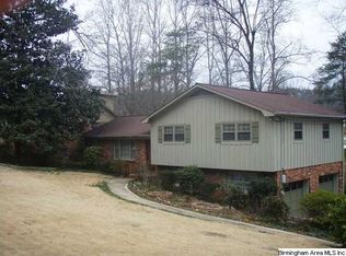 1042 Mountain Oaks Dr, Birmingham, AL 35226