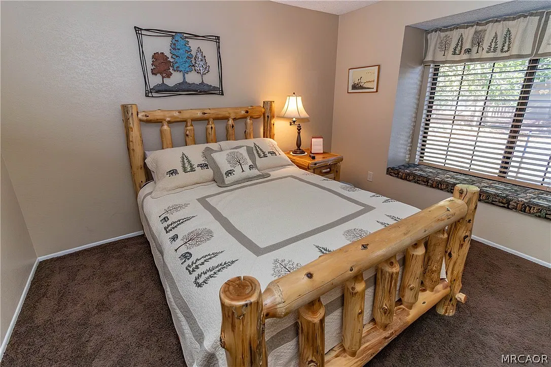 3 bed, 2.0 bath, 1374 sqft, $2,150 — Photo 3