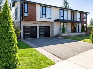 1526 Bridge Rd, Oakville, ON L6L 2E3