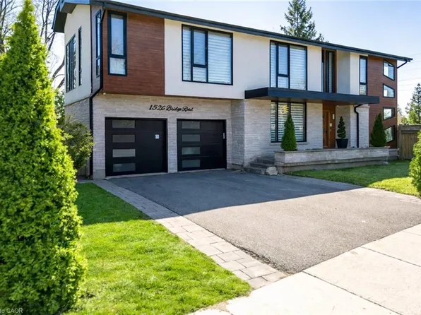 1526 Bridge Rd, Oakville, ON L6L 2E3
