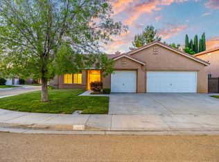 2825 Chaplin Dr, Lancaster, CA 93536