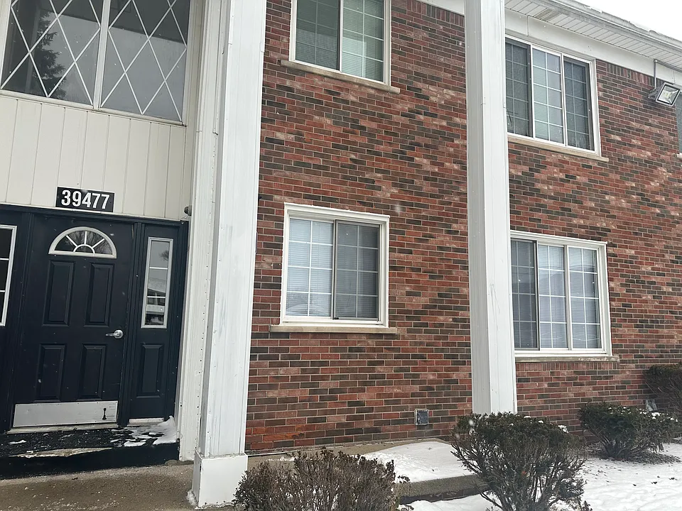 39477 Van Dyke Ave #1
