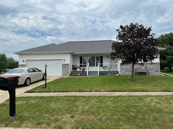 411 E Meuser Dr, Paxton, IL 60957