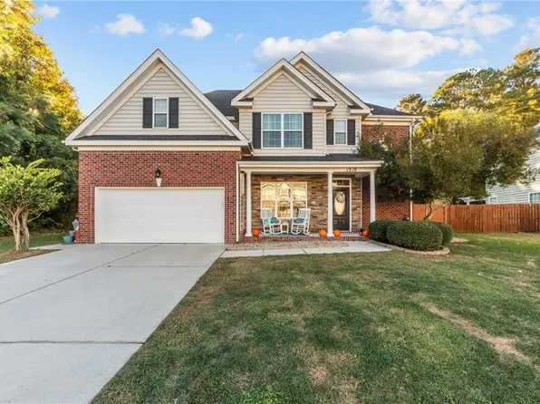 1210 Copper Knoll Lane, Chesapeake, VA 23320
