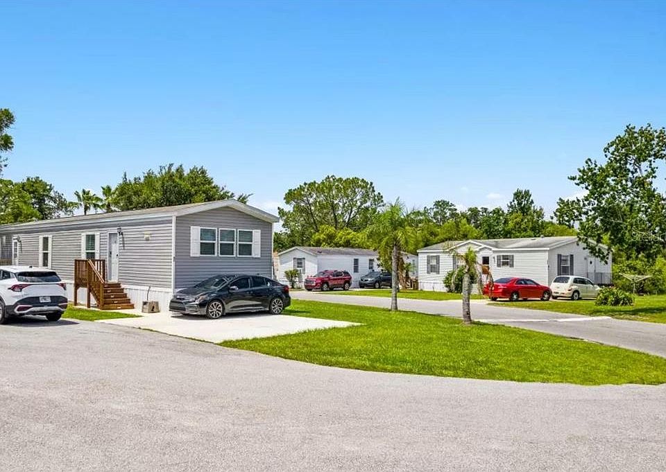 1st image of Siesta Lago Dr