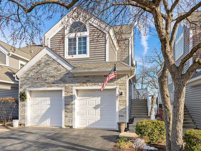 221 Sandy Point Ln, Lake Zurich, IL, 60047