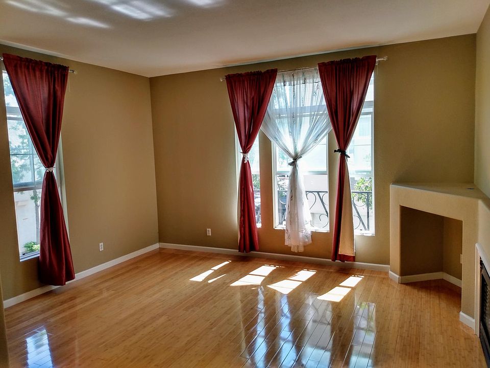 2nd floor living room