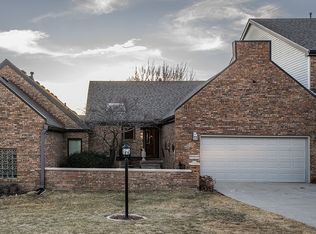 662 58th St #2, West Des Moines, IA 50266
