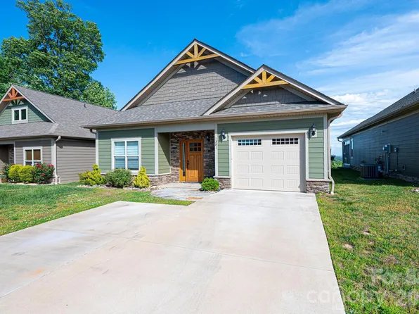 1381 River Club Rdg #C8, Lenoir, NC 28645