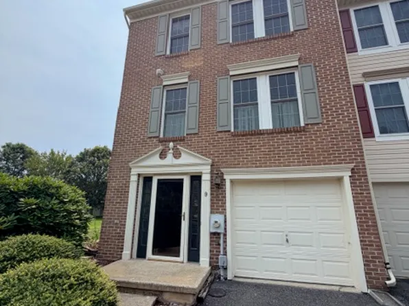9 Inkberry Ct #1, Newark, DE 19702