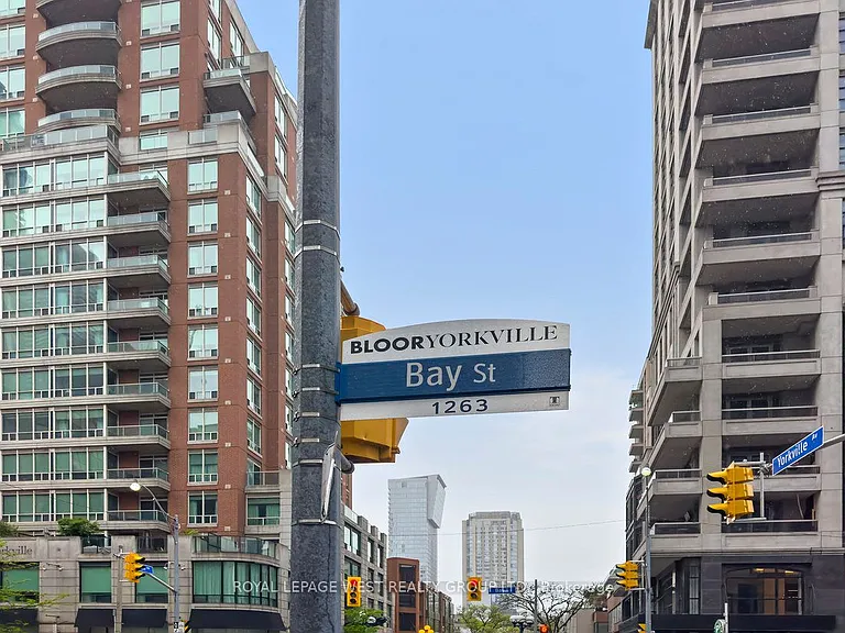 11 Yorkville Ave #1310 — Photo 43