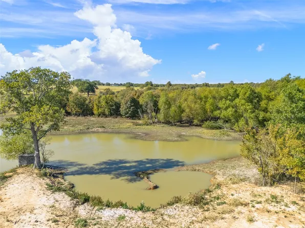 1120 Clover Dr, Poolville, TX 76487