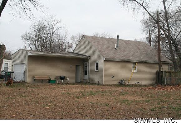 1st image of 2132 Robert Ave