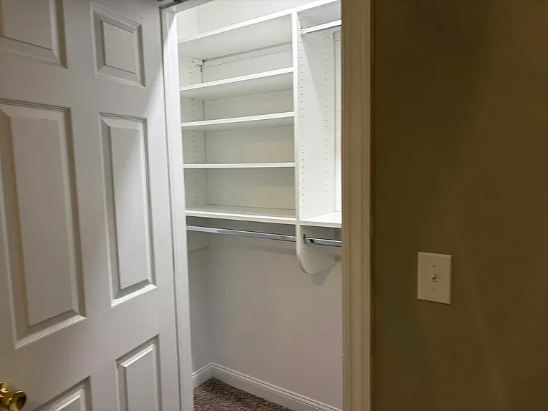 117-119 Valley Forge Ct #119 — Photo 8