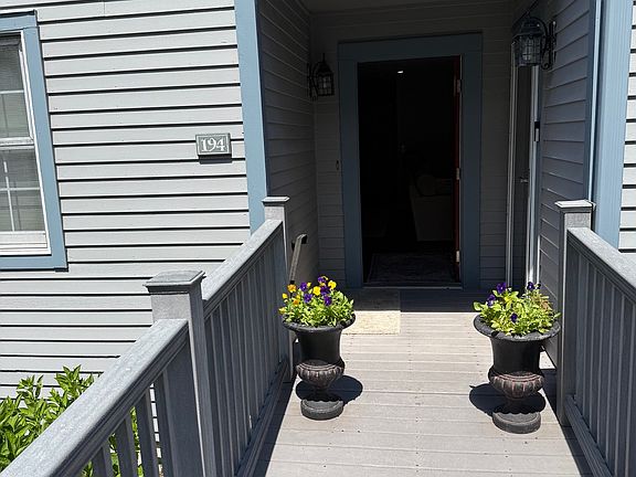 3rd image of 194 Glengarry Rd Unit 194
