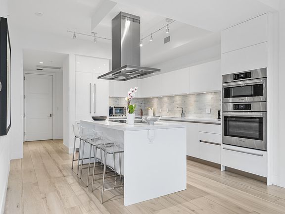 3rd image of 155 E Boca Raton Rd #623