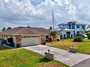 13 Crown Ct, Fort Pierce, FL 34949