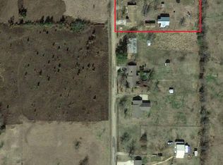 1127 N 4244th Rd, Hugo, OK 74743