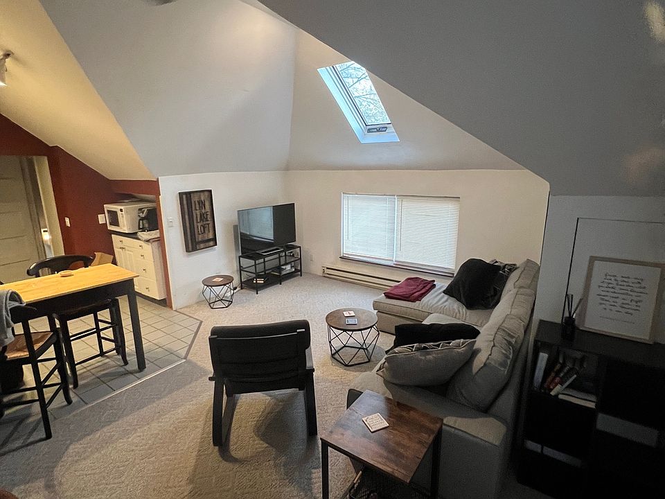 1st image of 3123 James Ave S #3