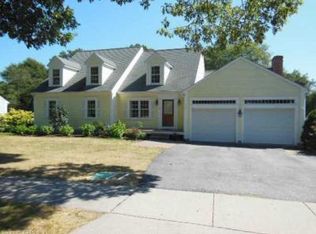 8 Mystic Hill Rd, Mystic, CT 06355