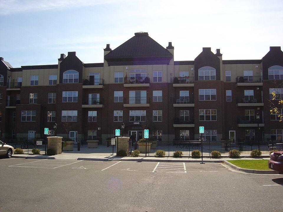 1st image of 1800 Graham Ave Unit 428