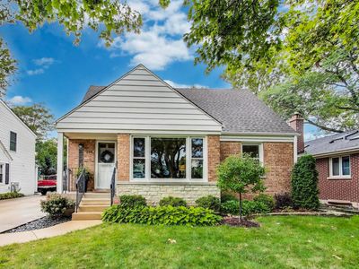 240 Parkview Rd, Glenview, IL, 60025