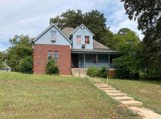 220 W Hempstead St, Nashville, AR 71852