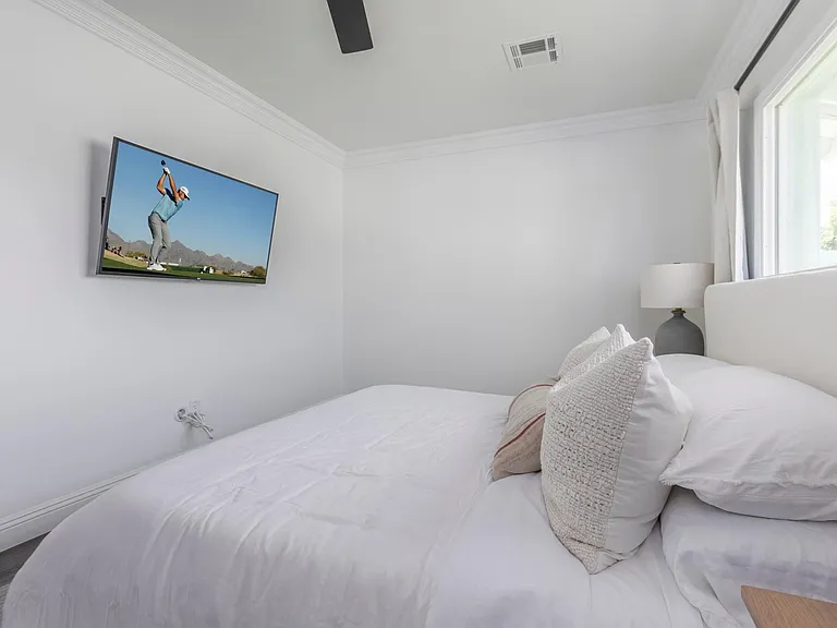 8702 E Clarendon Ave — Photo 20
