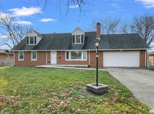 2120 Blackhawk Rd, Springfield, IL 62702