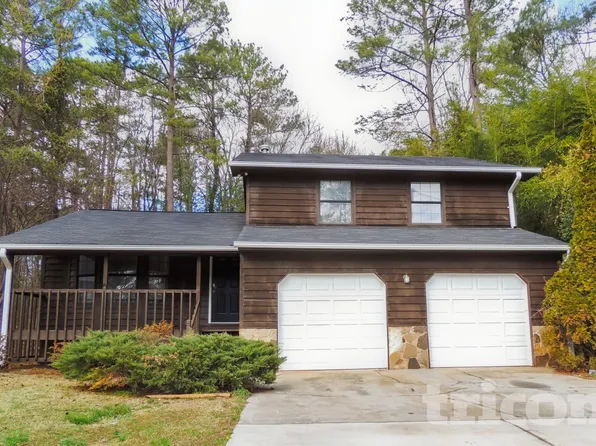628 Pennylake Ct, Stone Mountain, GA 30087