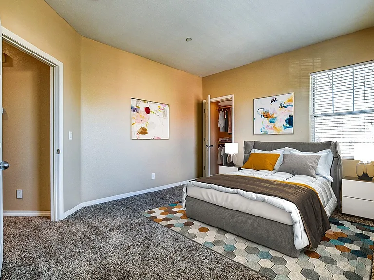 Ravello Townhomes — Photo 6