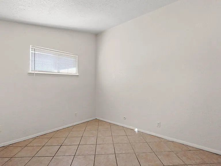 1600 Sumac Dr — Photo 25