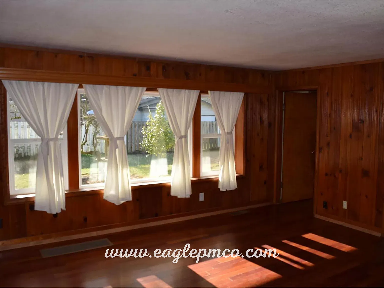 Woodstock - 5710 (Ngu1219) - 1 — Photo 4