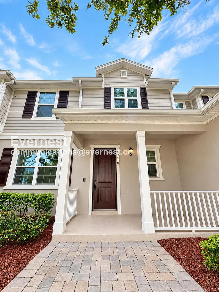 3 bed, 2.5 bath, 1900 sqft, $2,695 — Photo 1