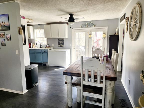 5th image of 124 Garland St