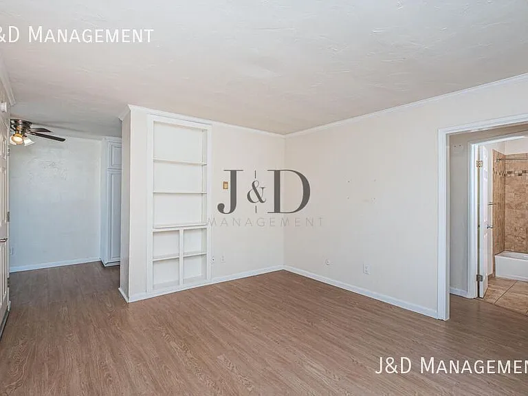 2664 Magnolia Ave #5 — Photo 2