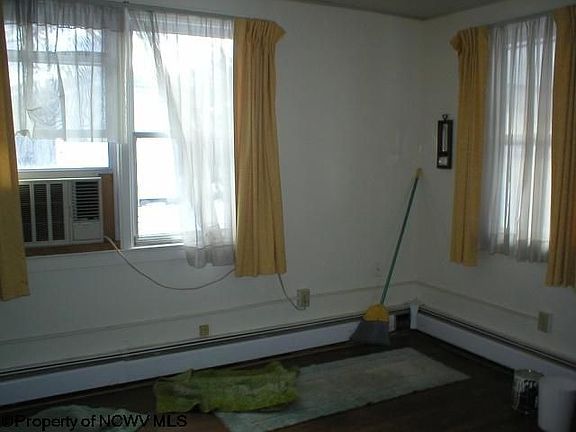 4th image of 613 Bounds Cir